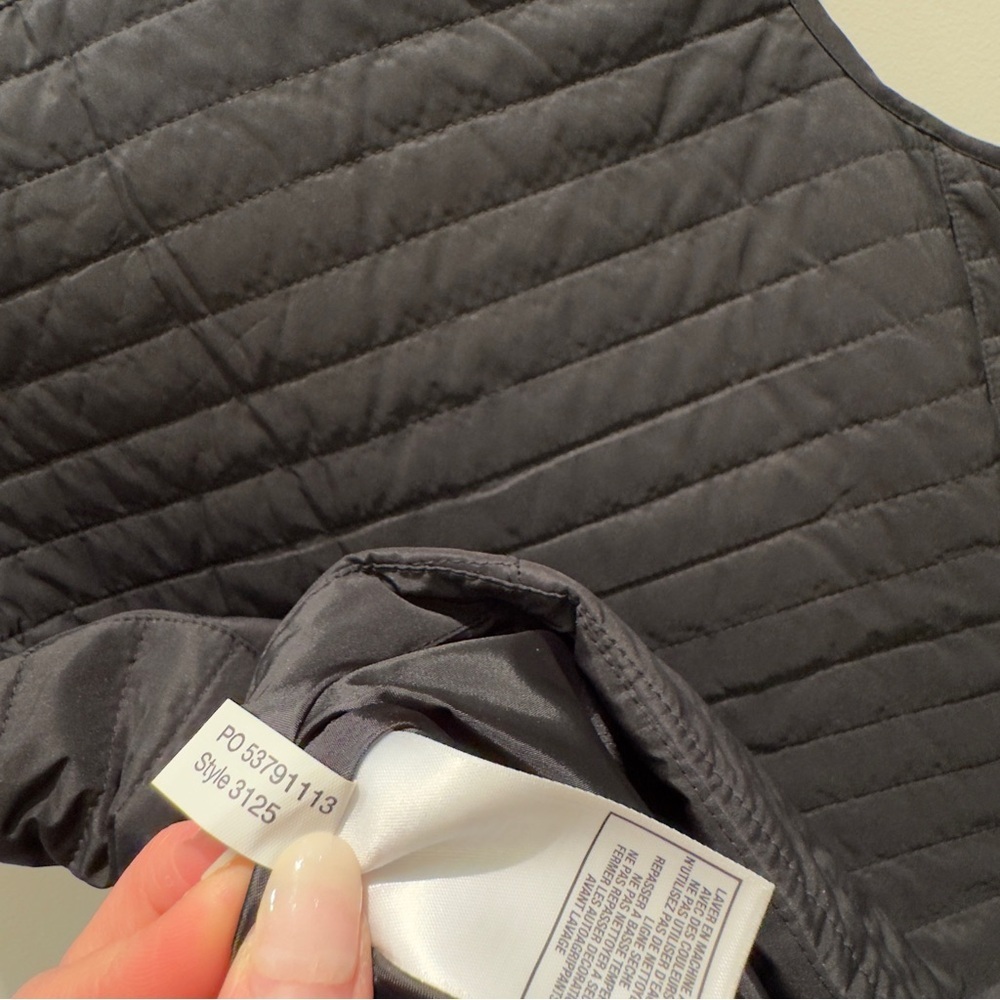 NWT- Summit One Vanderbilt NYC Storm Creek Women’s Vest Size S Black Quilted Zip - Picture 6 of 10